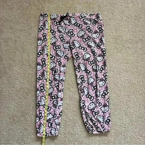 Hello Kitty Sleepwear By Sanrio Teen/Girls Size XL Pajamas PJs Set Polyester - Picture 5 of 16